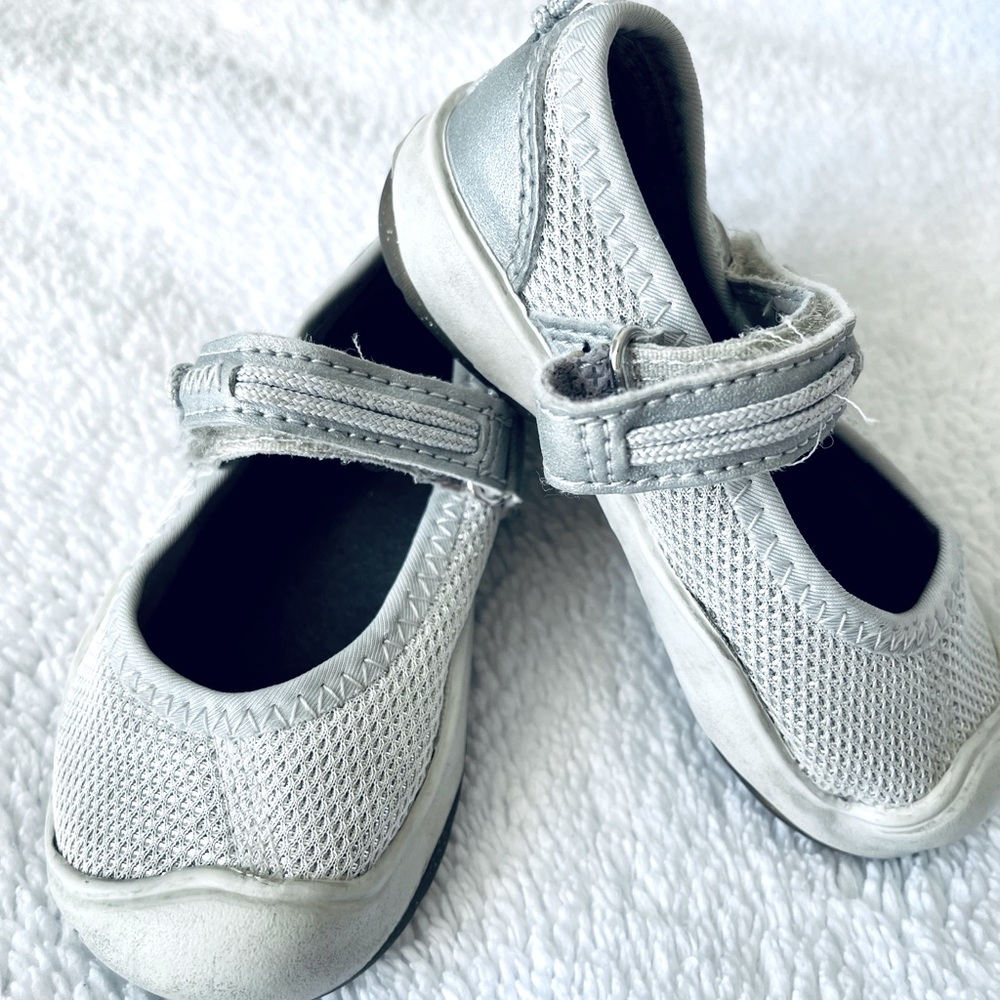 Keen Moxie Silver Mary Jane Shoes | Toddler 6